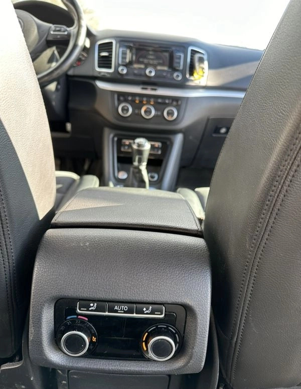 Volkswagen Sharan cena 46999 przebieg: 300936, rok produkcji 2013 z Chojnice małe 277